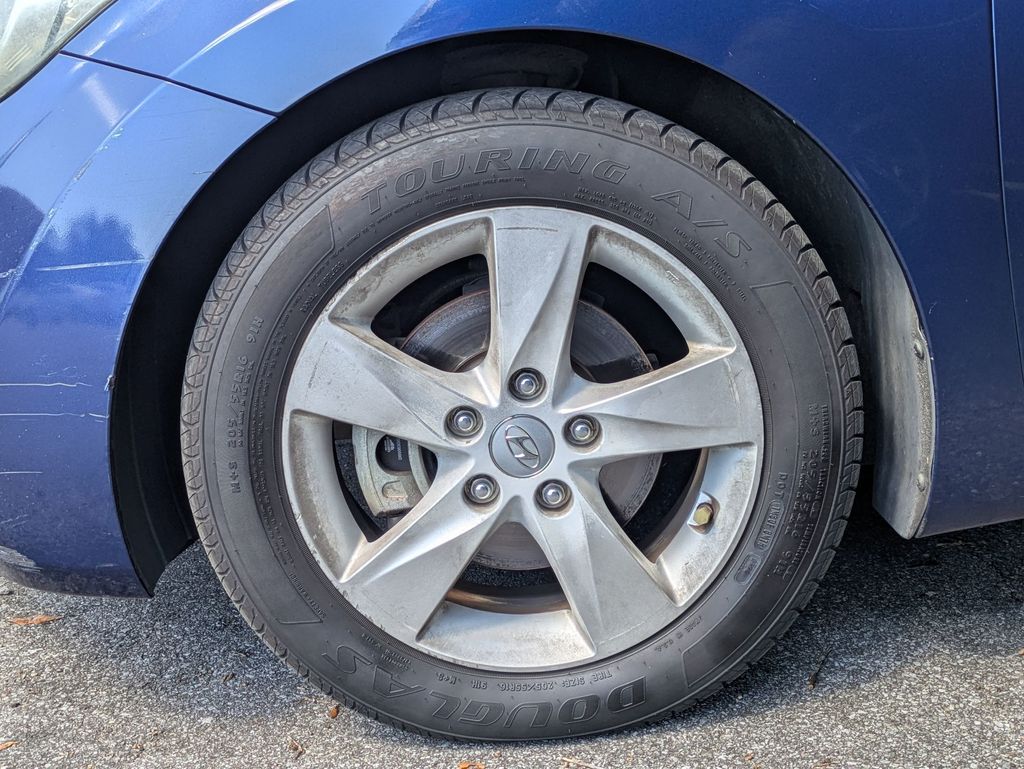 2013 Hyundai Elantra GLS photo 9