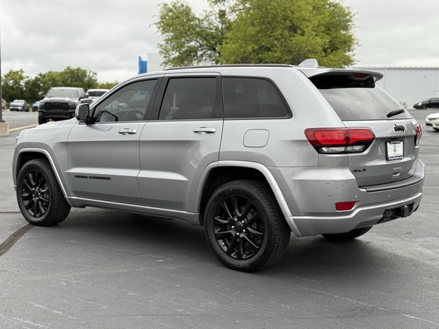 2020 Jeep Grand Cherokee Altitude photo 3