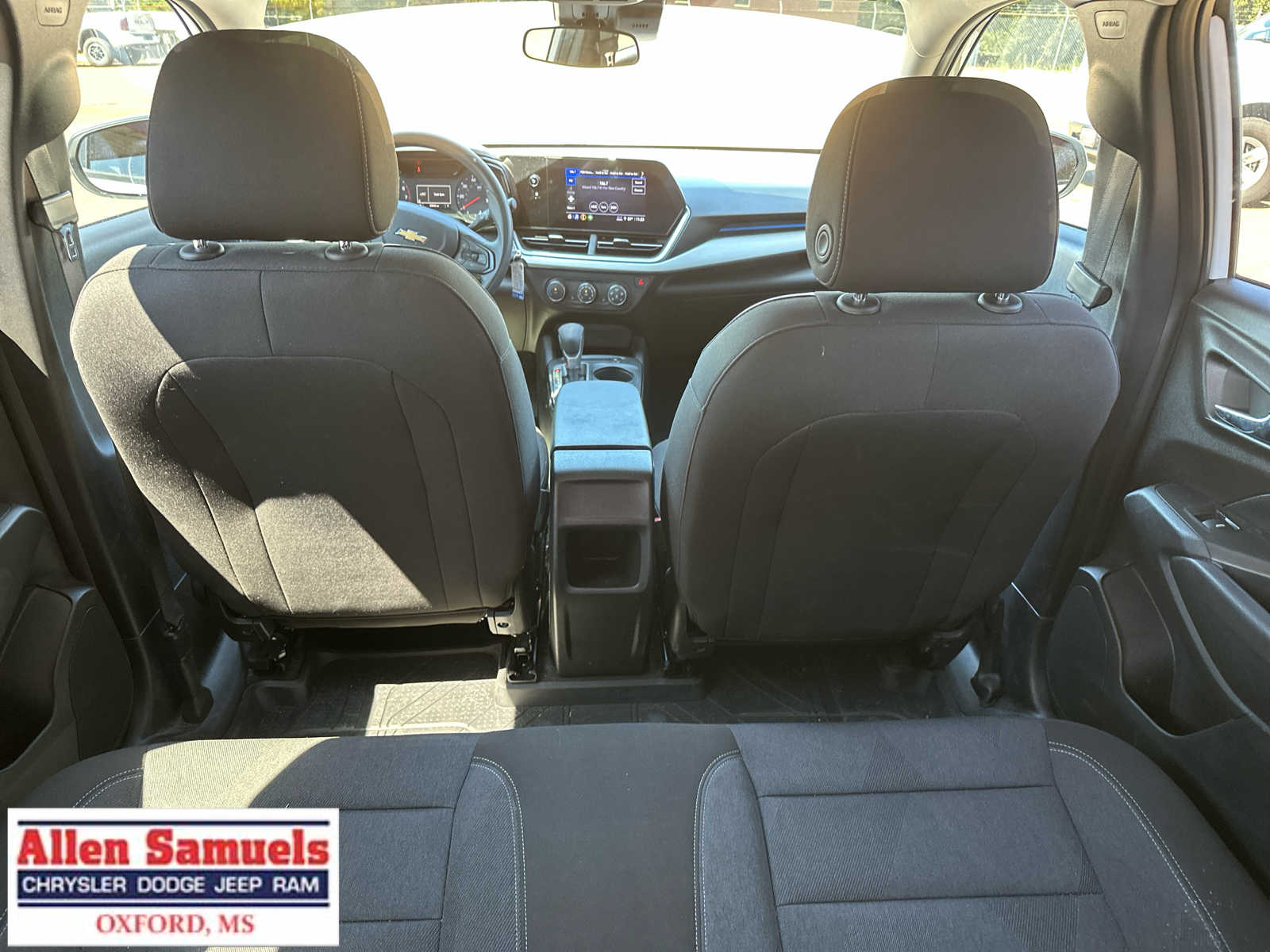 2025 Chevrolet Trax LS photo 11