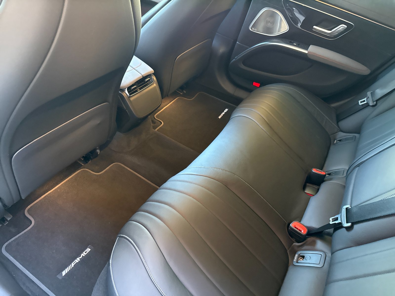 2022 Mercedes Benz EQS Sedan 450 photo 14