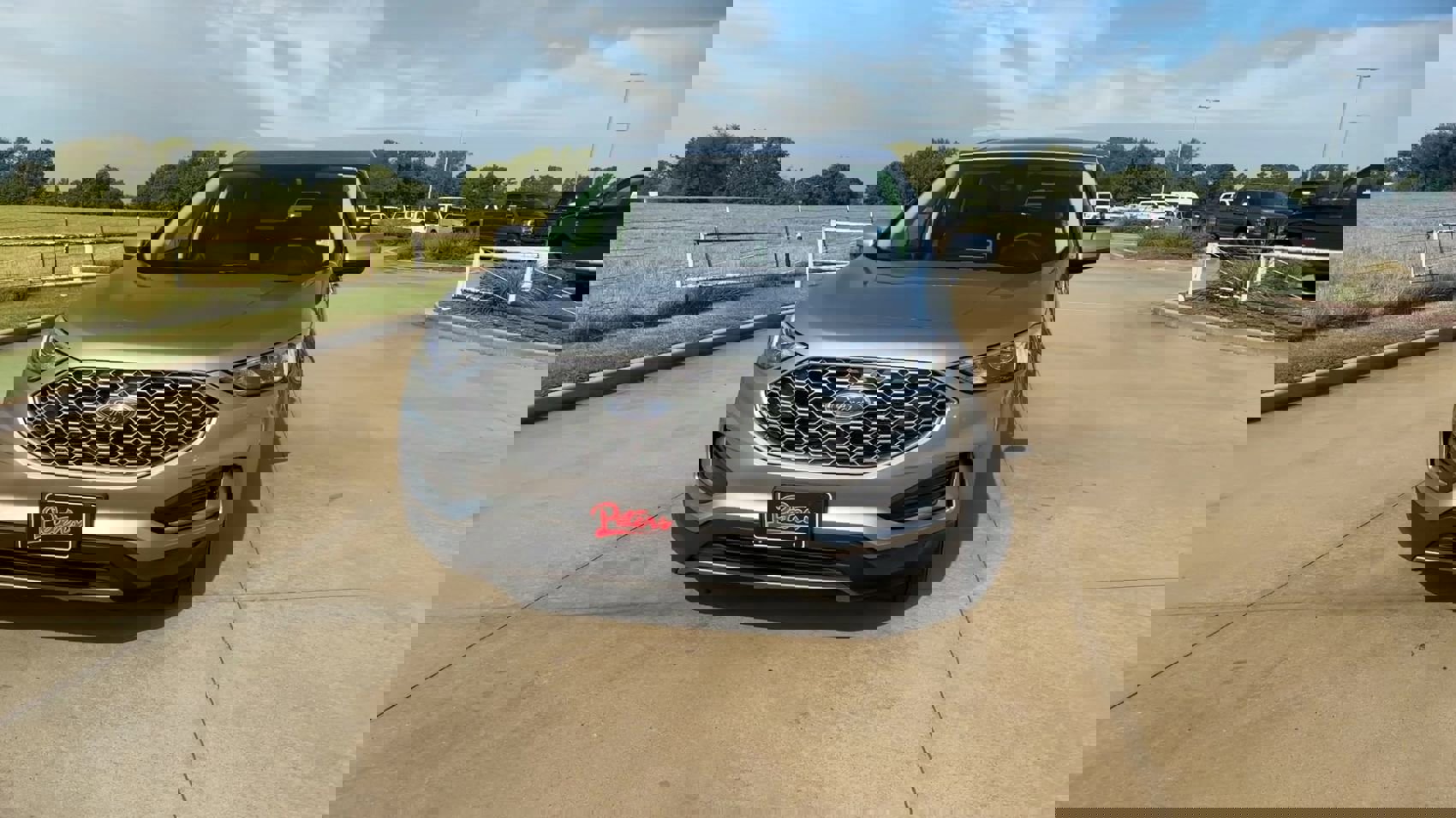 2024 Ford Edge SEL photo 3