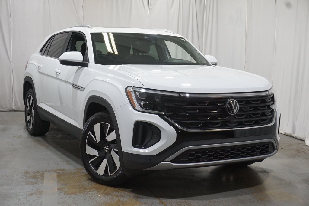 2025 Volkswagen Atlas Cross Sport SE Technology photo 2