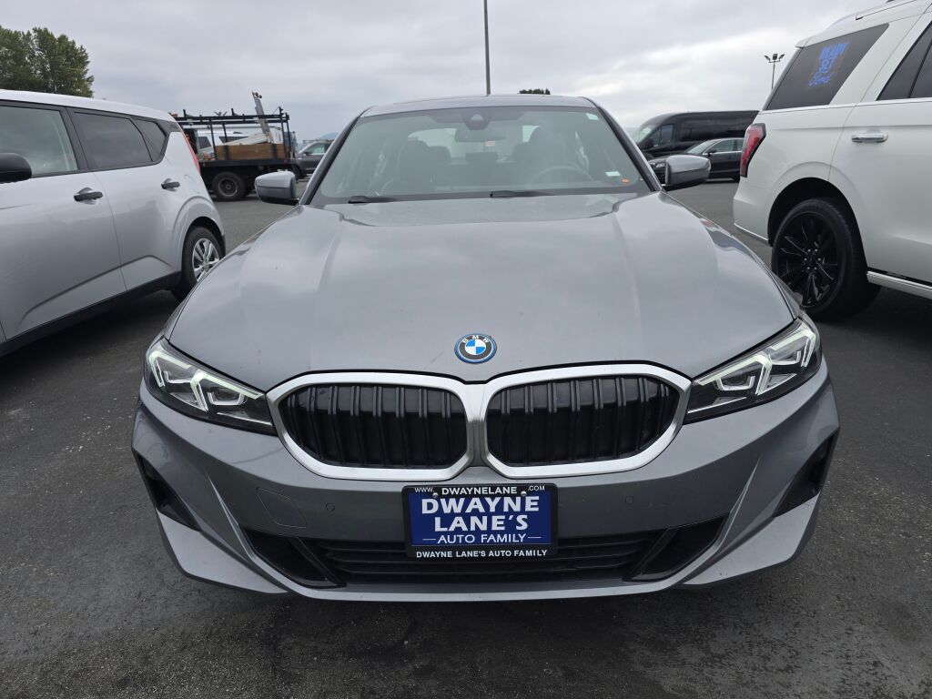 2023 Bmw 330e photo 2