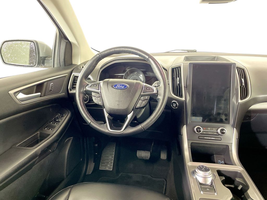 2023 Ford Edge SEL photo 21
