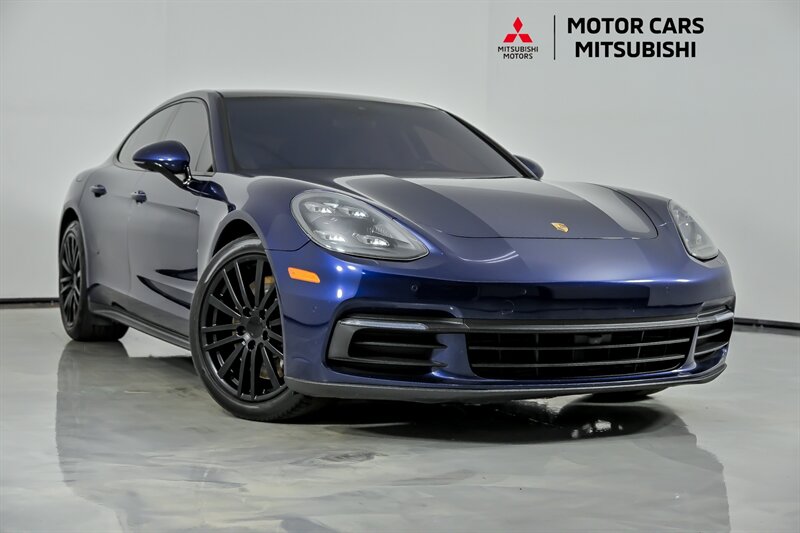 2020 Porsche Panamera's photo