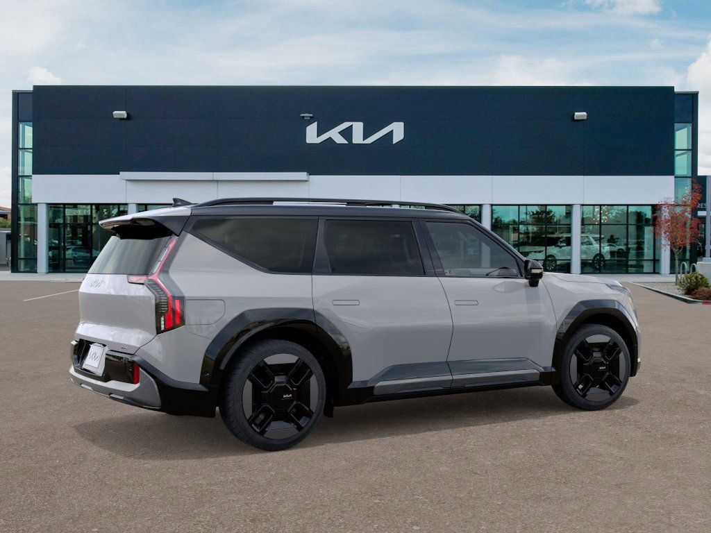 2026 Kia EV9 GT-Line photo 4
