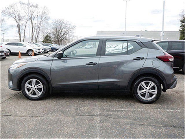 2022 Nissan Kicks S photo 4