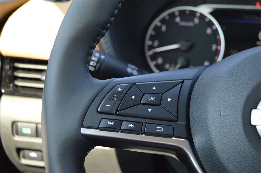 2025 Nissan Sentra SV photo 25