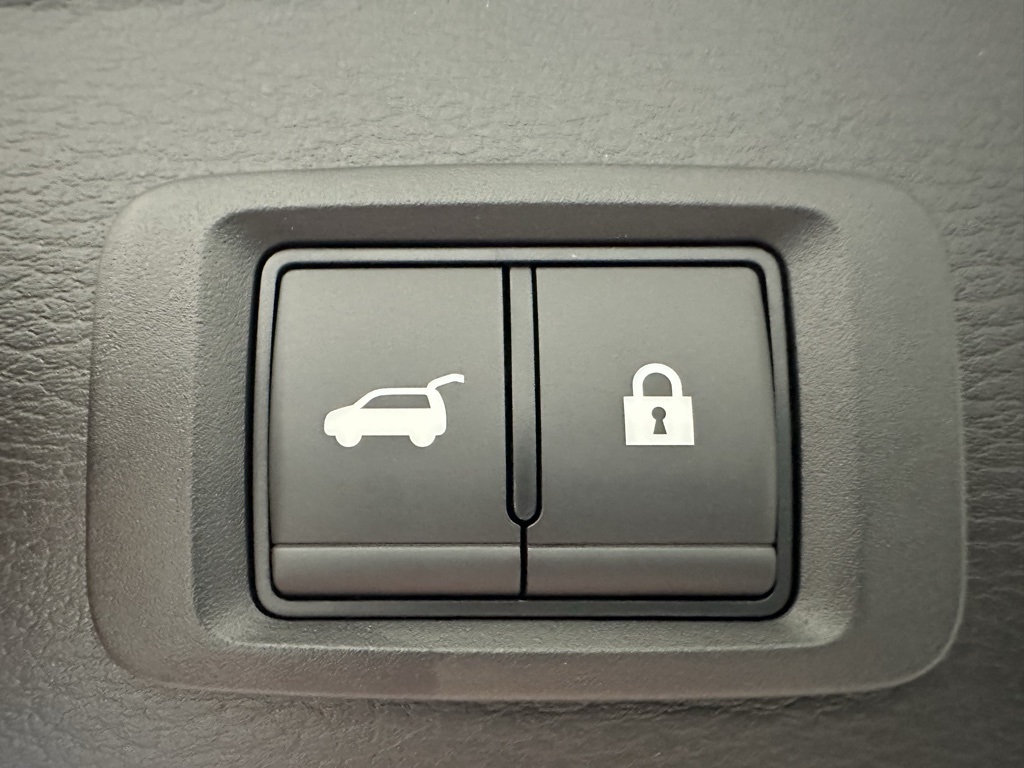 2025 Mitsubishi Outlander SE photo 22