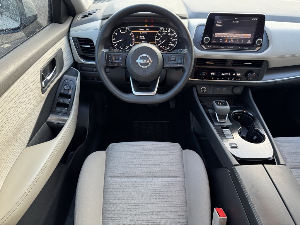 2023 Nissan Rogue SV photo 9