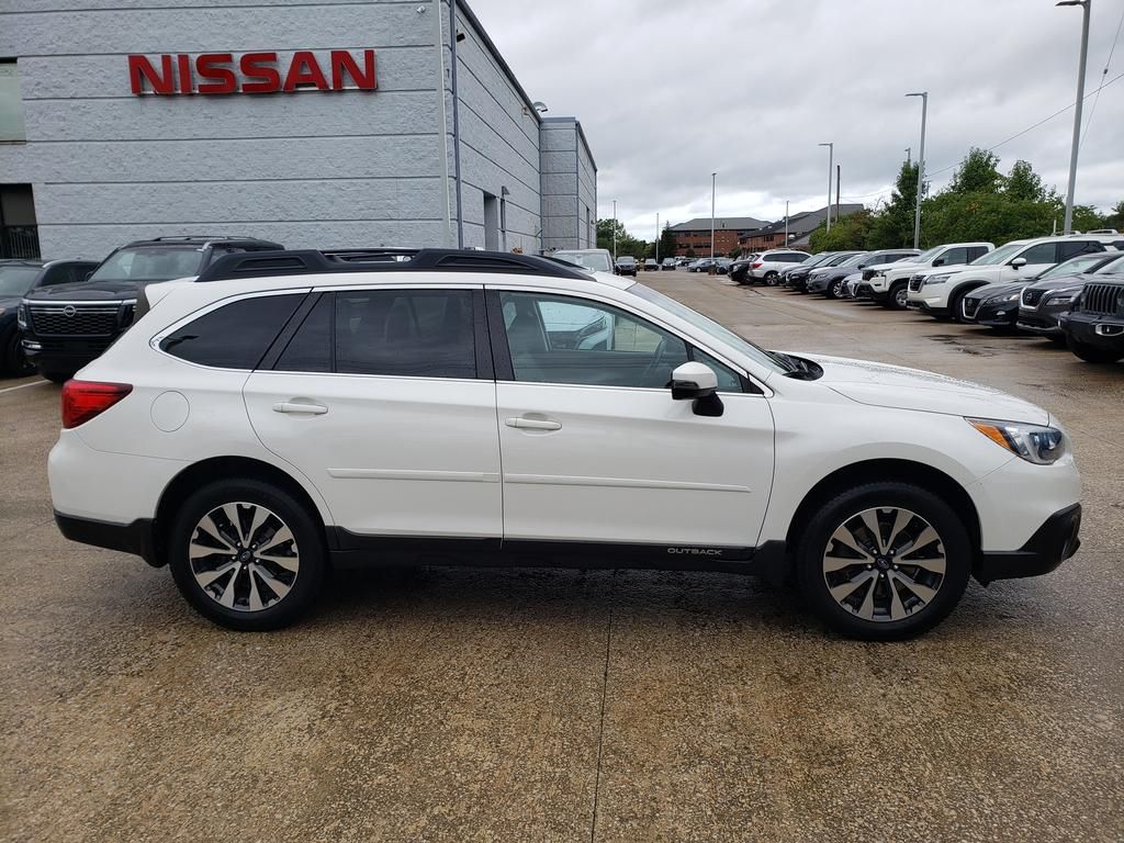 2017 Subaru Outback 3.6R Limited photo 9