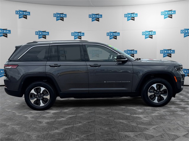 2022 Jeep Cherokee Limited 4xe photo 5