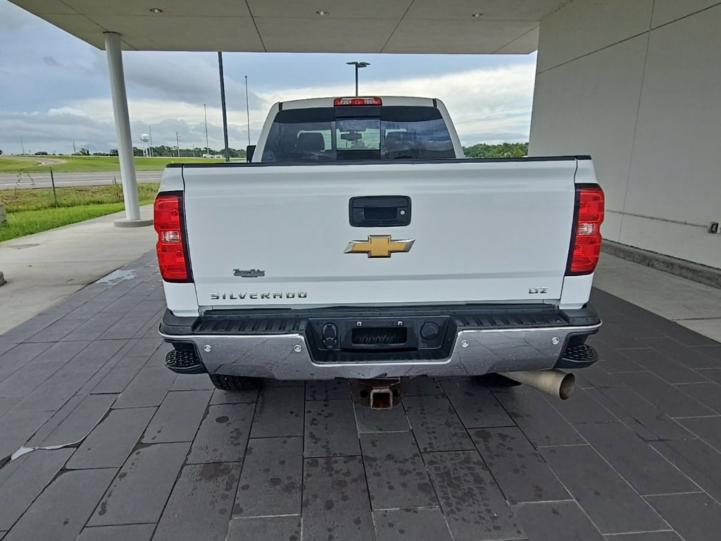 2016 Chevrolet Silverado 2500HD LTZ photo 8