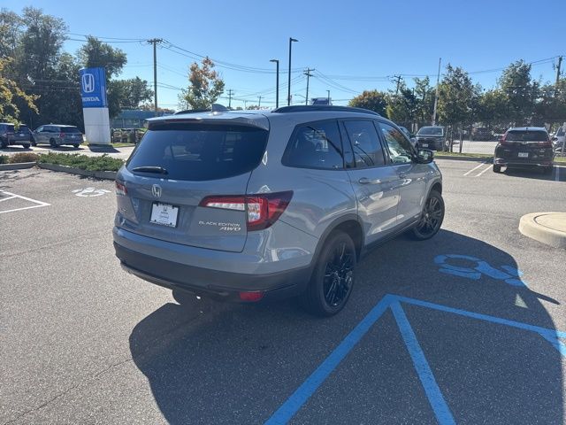 2022 Honda Pilot Black Edition photo 3
