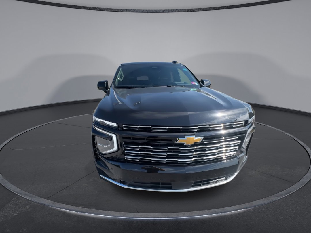 2025 Chevrolet Suburban High Country photo 2