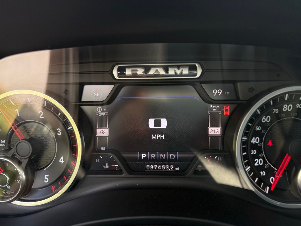 2019 Ram 3500 Laramie photo 6