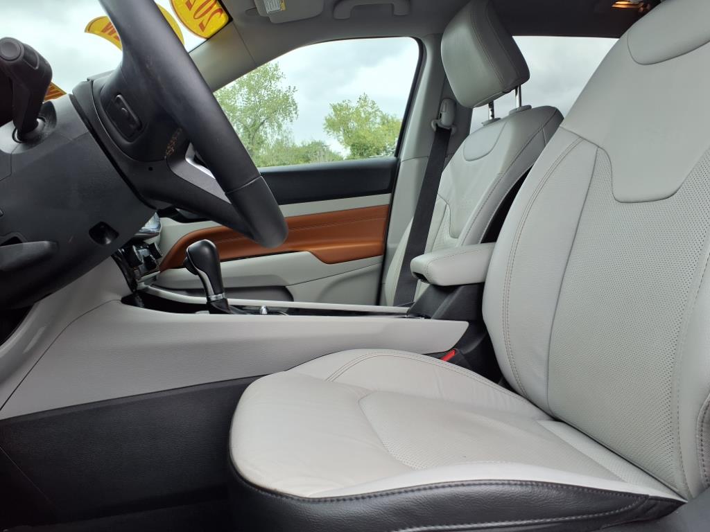 2022 Jeep Compass Limited photo 17