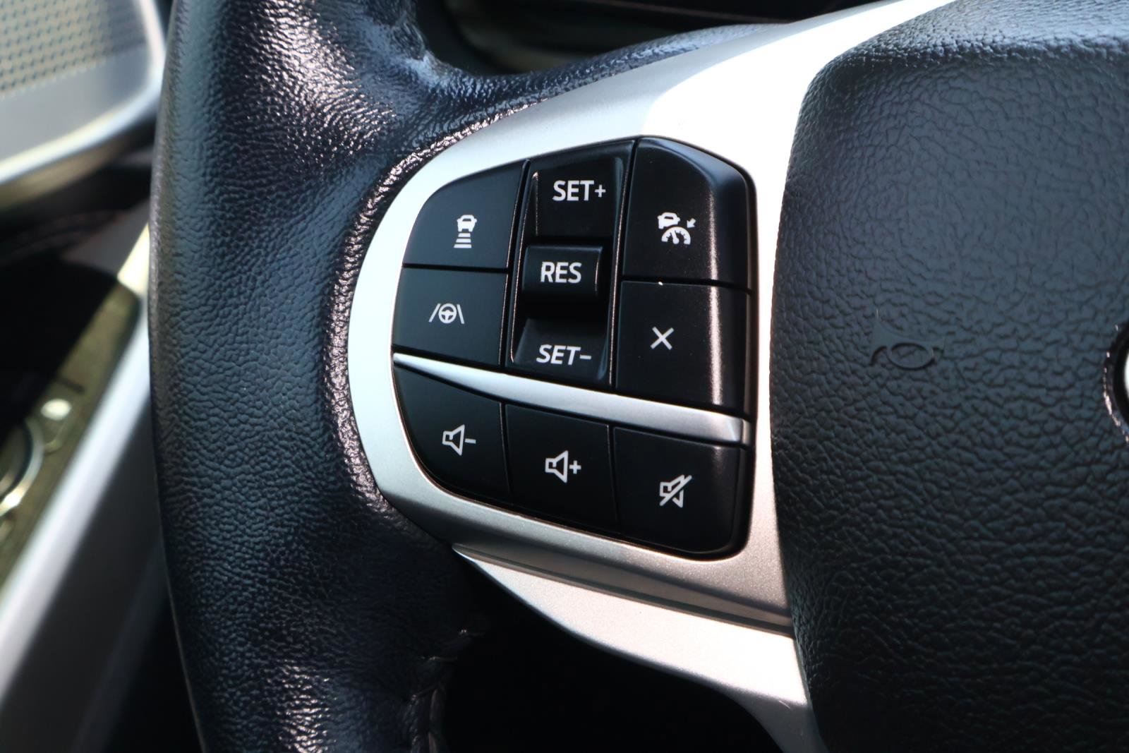 2022 Ford Explorer Limited photo 25