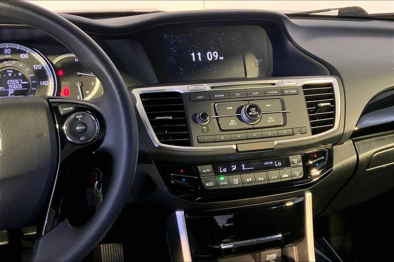 2016 Honda Accord LX photo 6