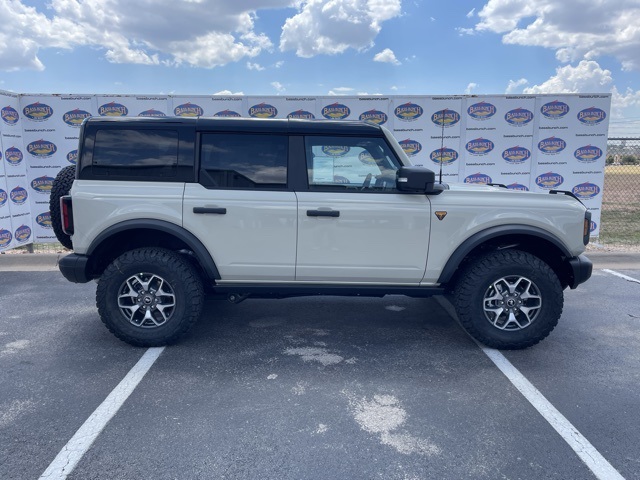 2025 Ford Bronco 4-Door Badlands's photo