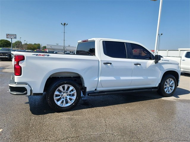 2020 Chevrolet Silverado 1500 Custom photo 2