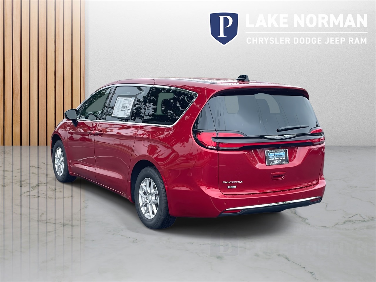 2026 Chrysler Pacifica photo 4