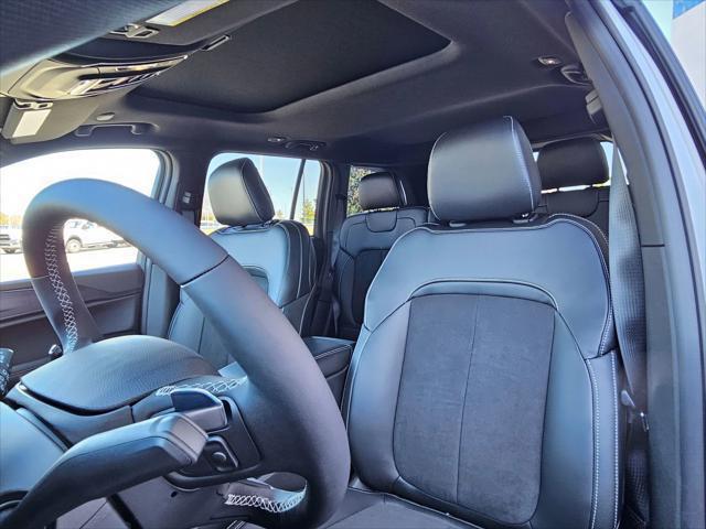 2025 Jeep Grand Cherokee Altitude X photo 14