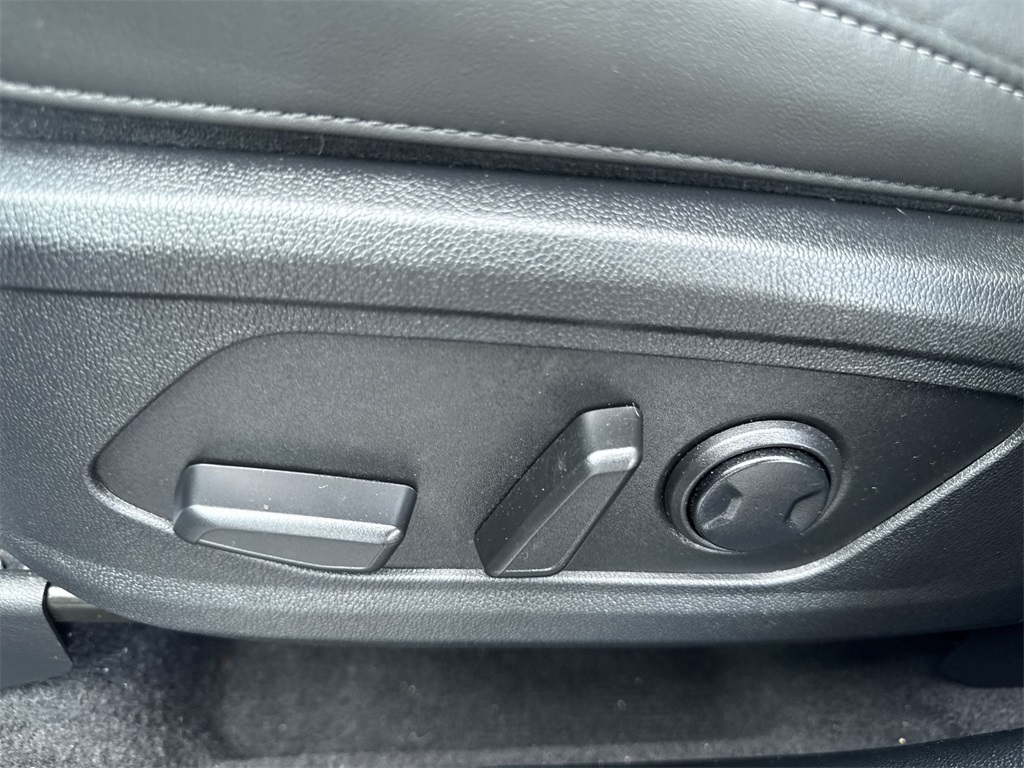2025 Kia Sorento S photo 18
