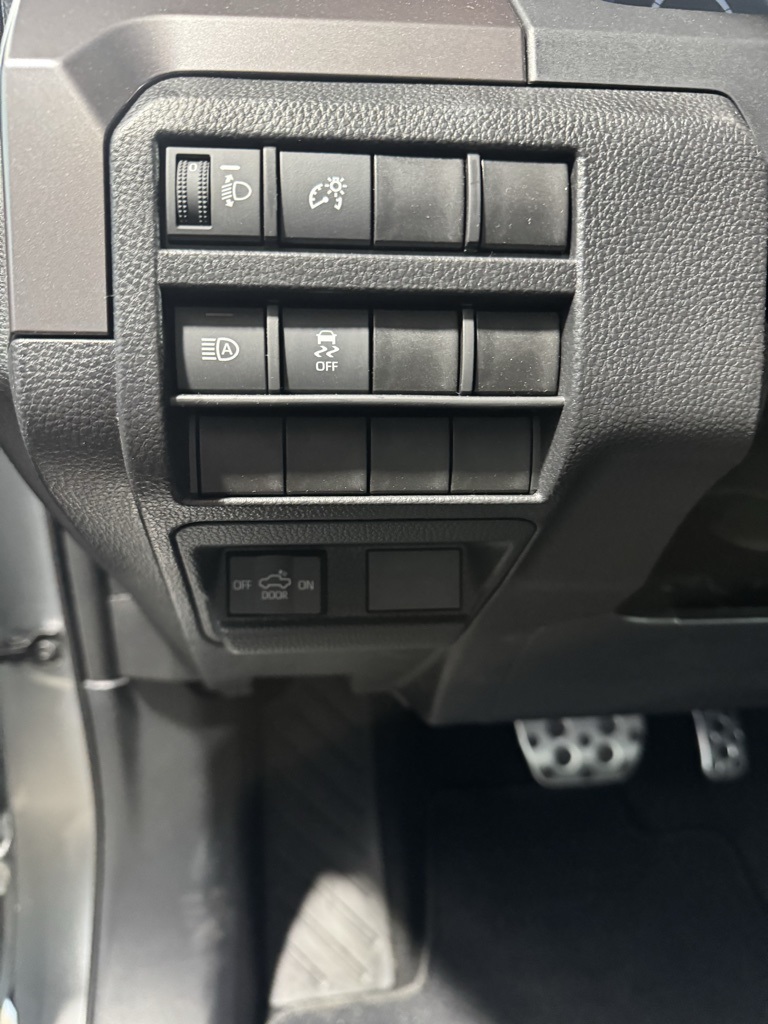 2025 Toyota Tacoma photo 25