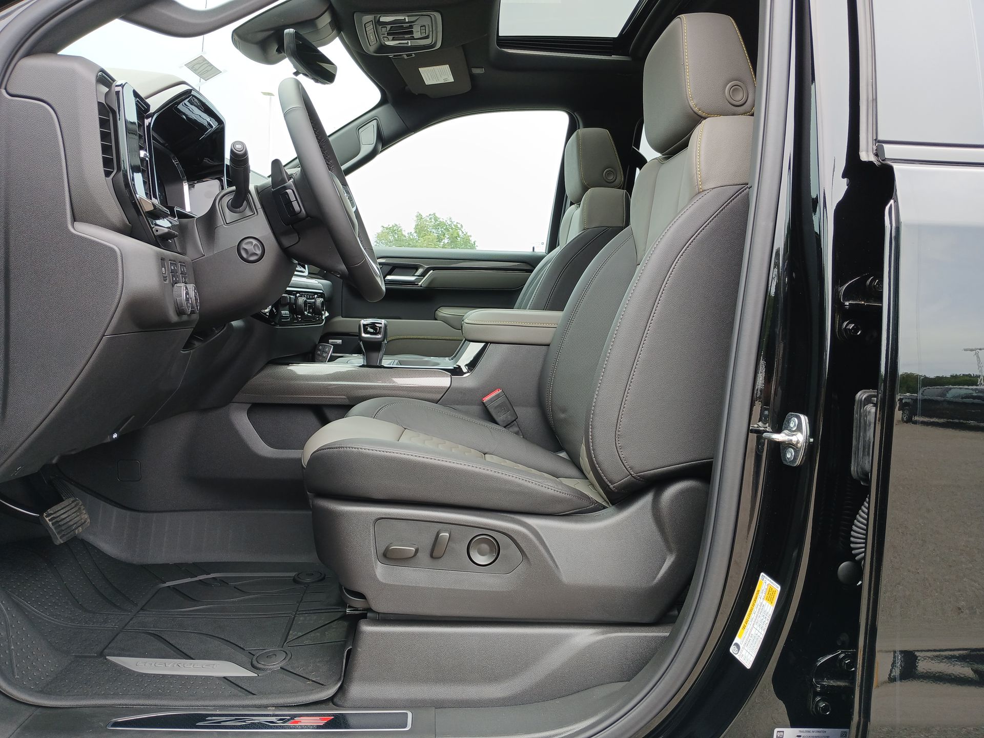 2025 Chevrolet Silverado 1500 ZR2 photo 19