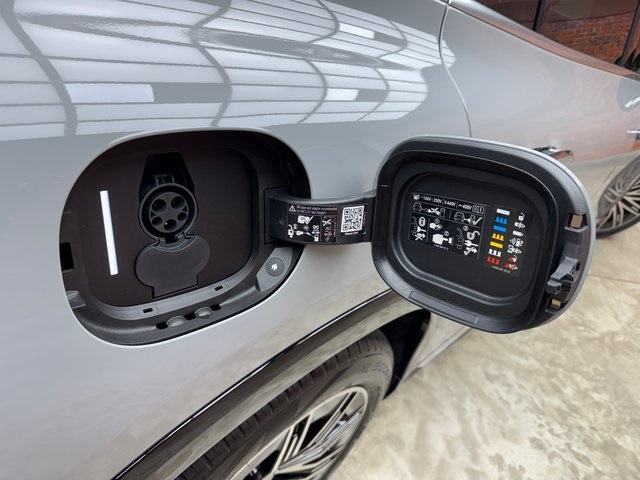2026 Mercedes Benz EQS SUV 450 4MATIC photo 25