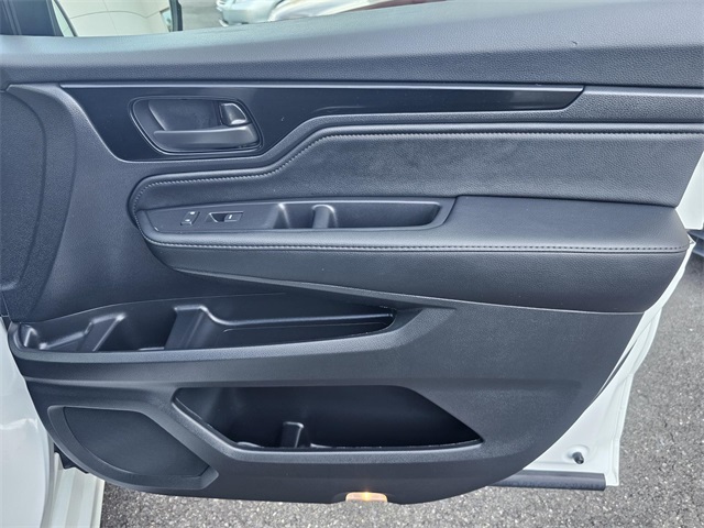 2025 Honda Odyssey Touring photo 12