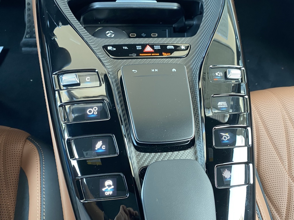 New 2024 White Mercedes-Benz S image 29