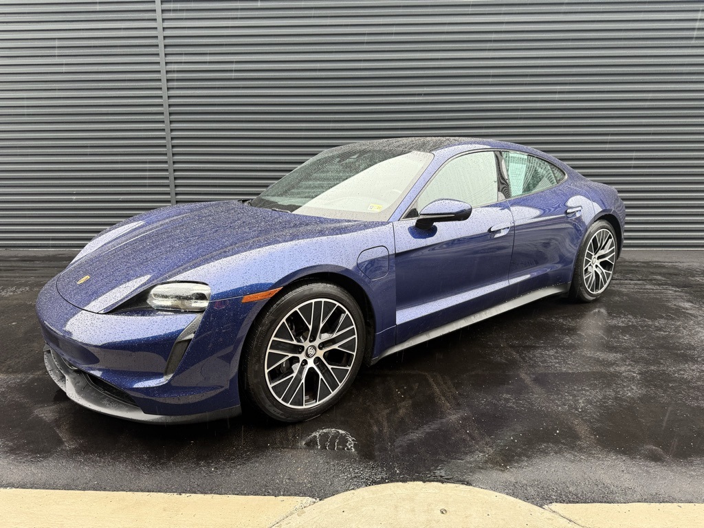 2023 Porsche Taycan Base's photo