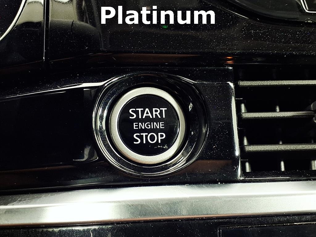 2023 Nissan Pathfinder Platinum photo 11