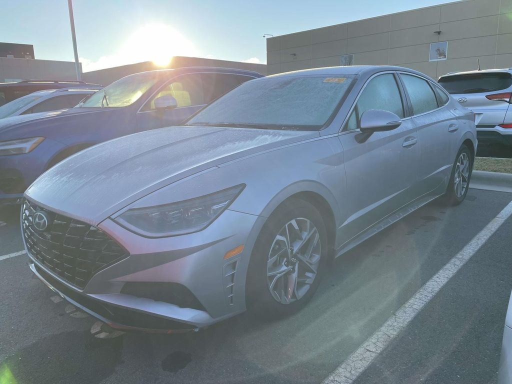 2023 Hyundai Sonata SEL photo 2