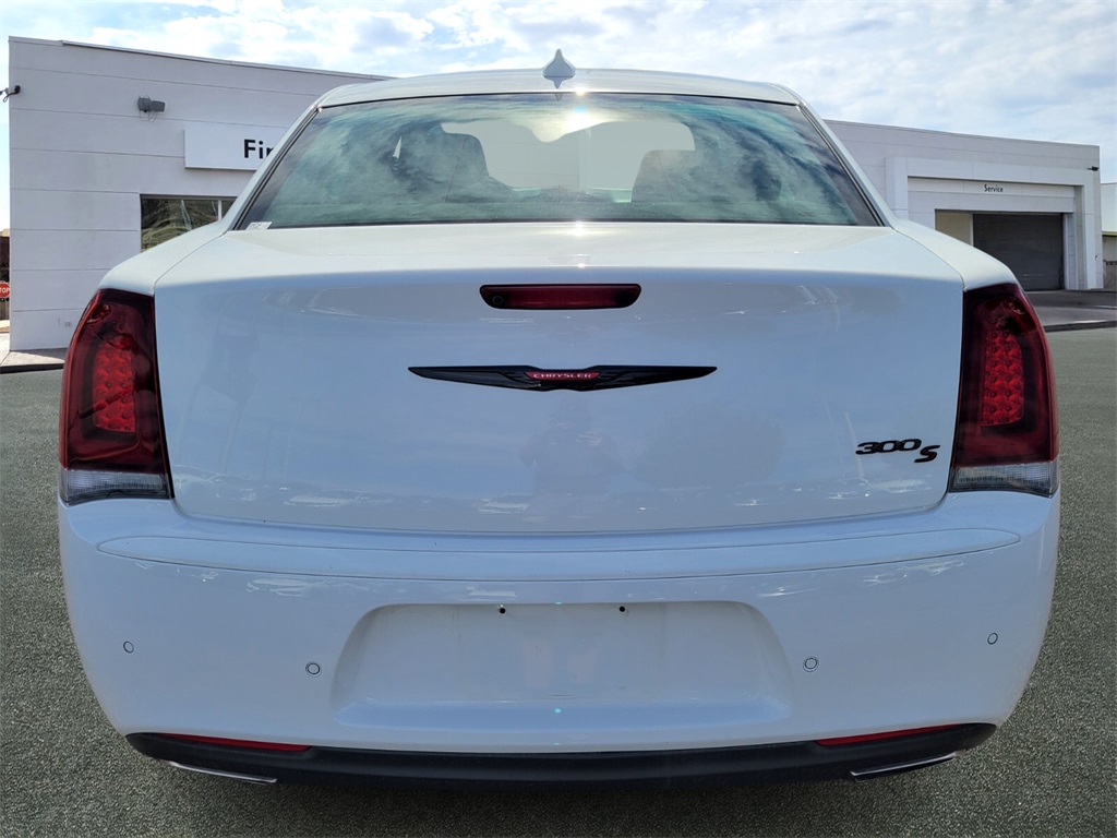 2021 Chrysler 300 S photo 5