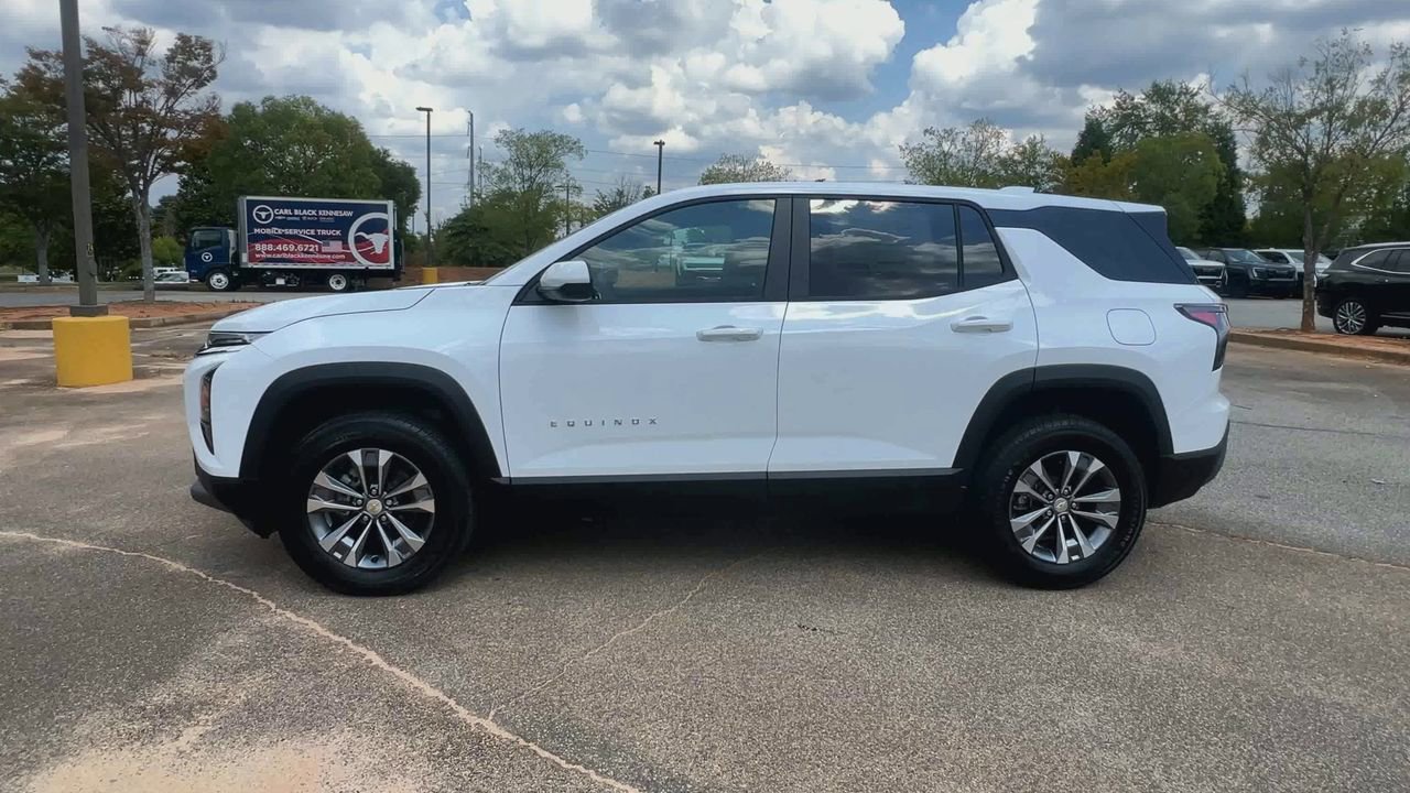 2026 Chevrolet Equinox LT photo 3