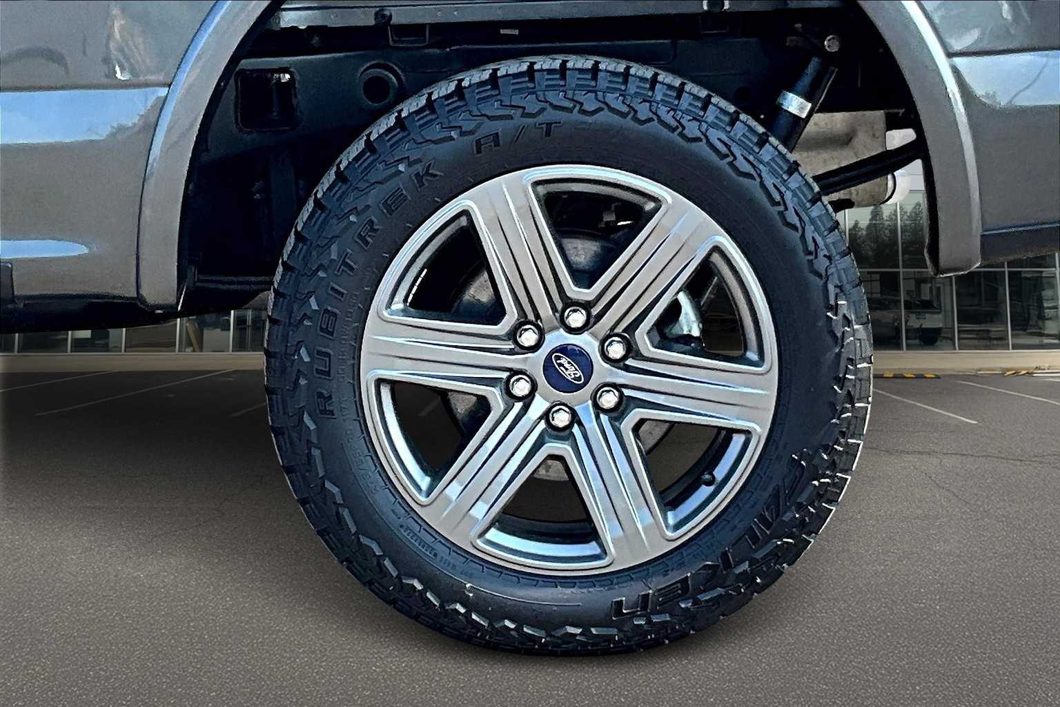 2020 Ford F-150 XLT photo 33