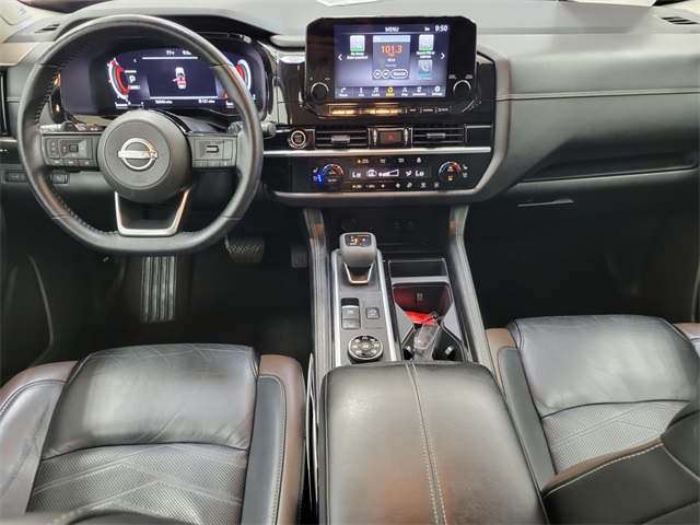 2023 Nissan Pathfinder Platinum photo 16