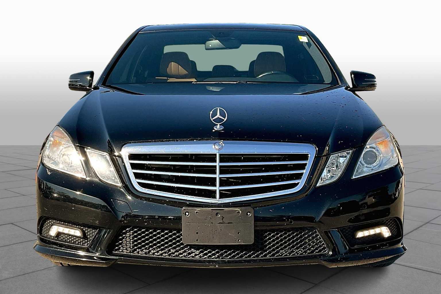 2011 Mercedes Benz E 550 Sport photo 3