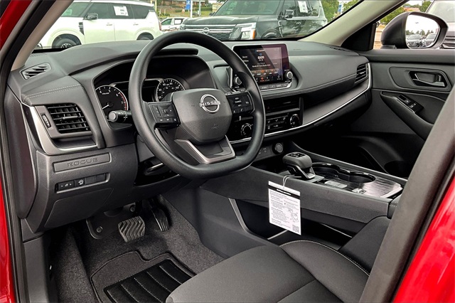 2026 Nissan Rogue S photo 3