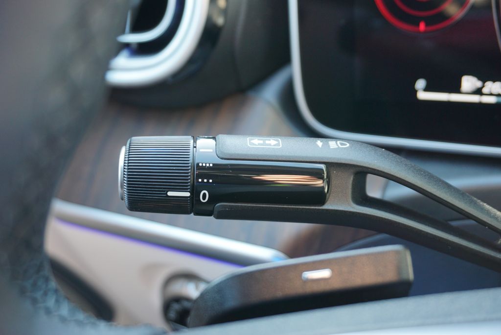 2025 Mercedes Benz C 300 photo 27