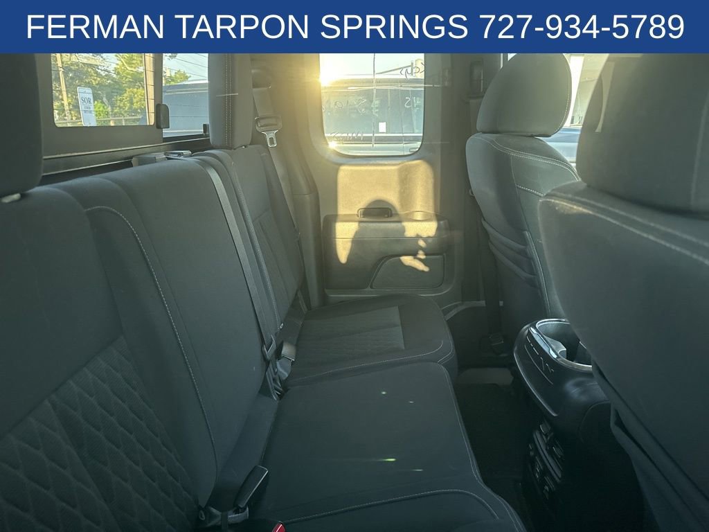 2019 Nissan Titan SV photo 4