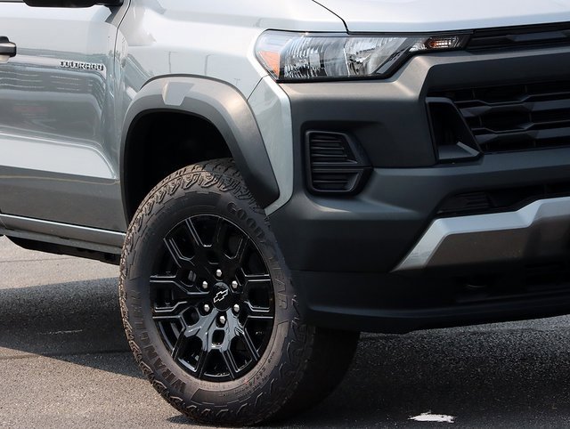 2026 Chevrolet Colorado Trail Boss photo 3