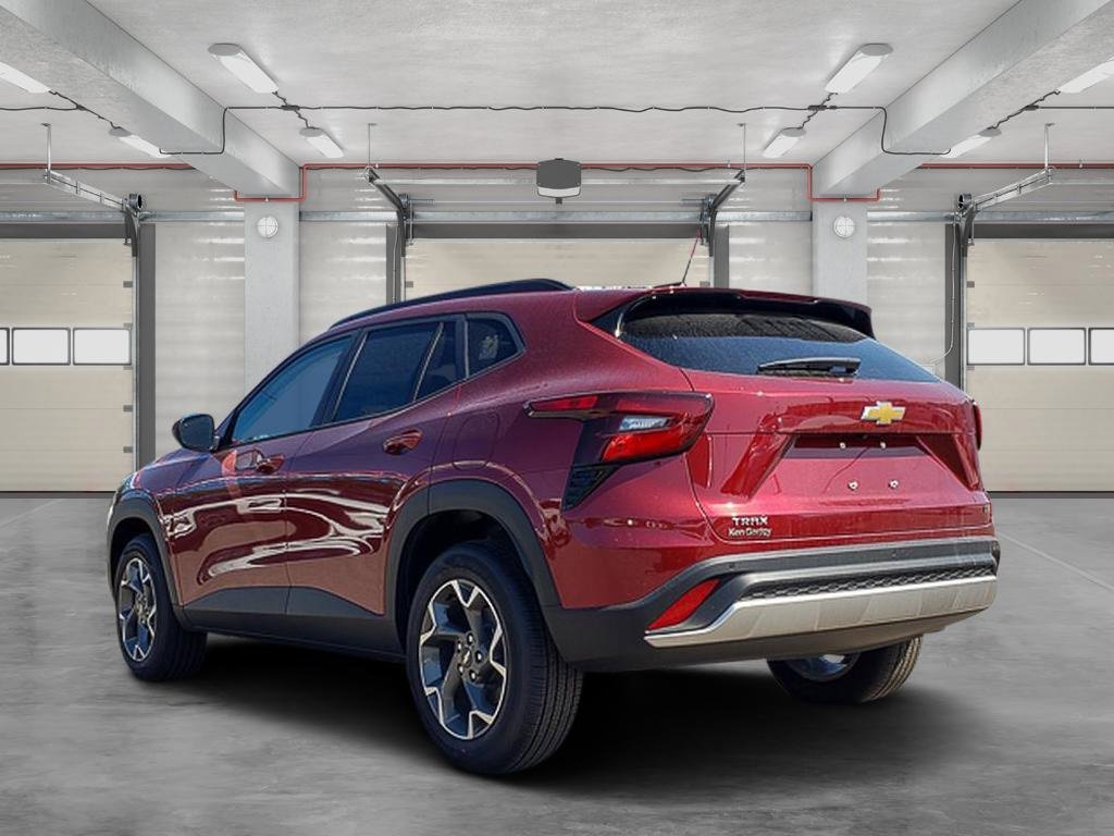 2025 Chevrolet Trax LT photo 5