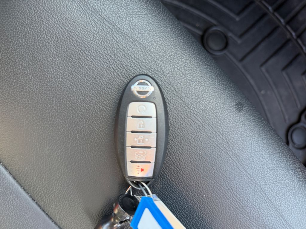 2021 Nissan Rogue SL photo 26