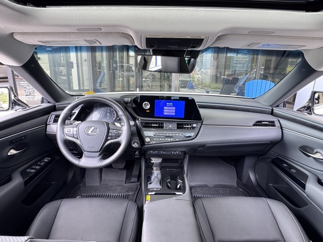 2025 Lexus ES 350 photo 23