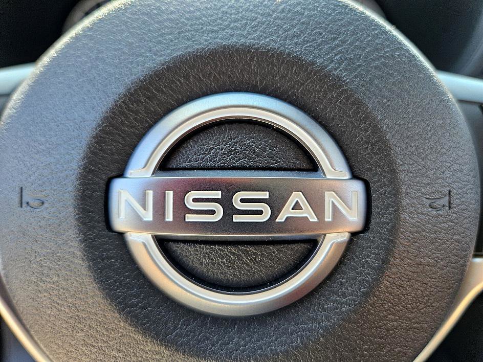 2025 Nissan Sentra SV photo 24