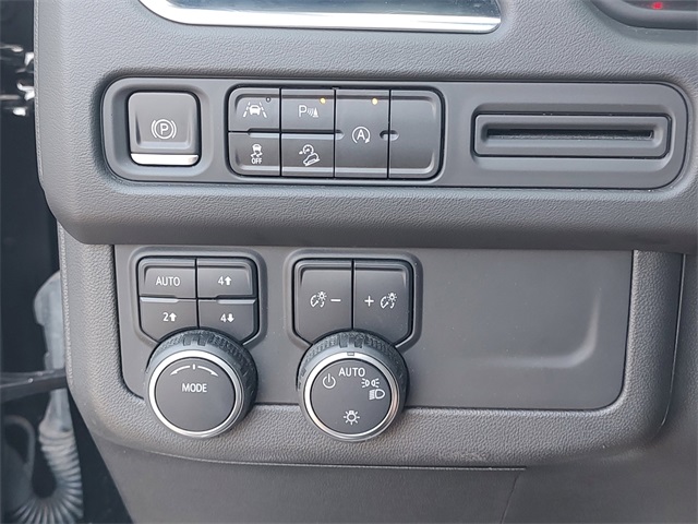 2023 Chevrolet Suburban Z71 photo 22